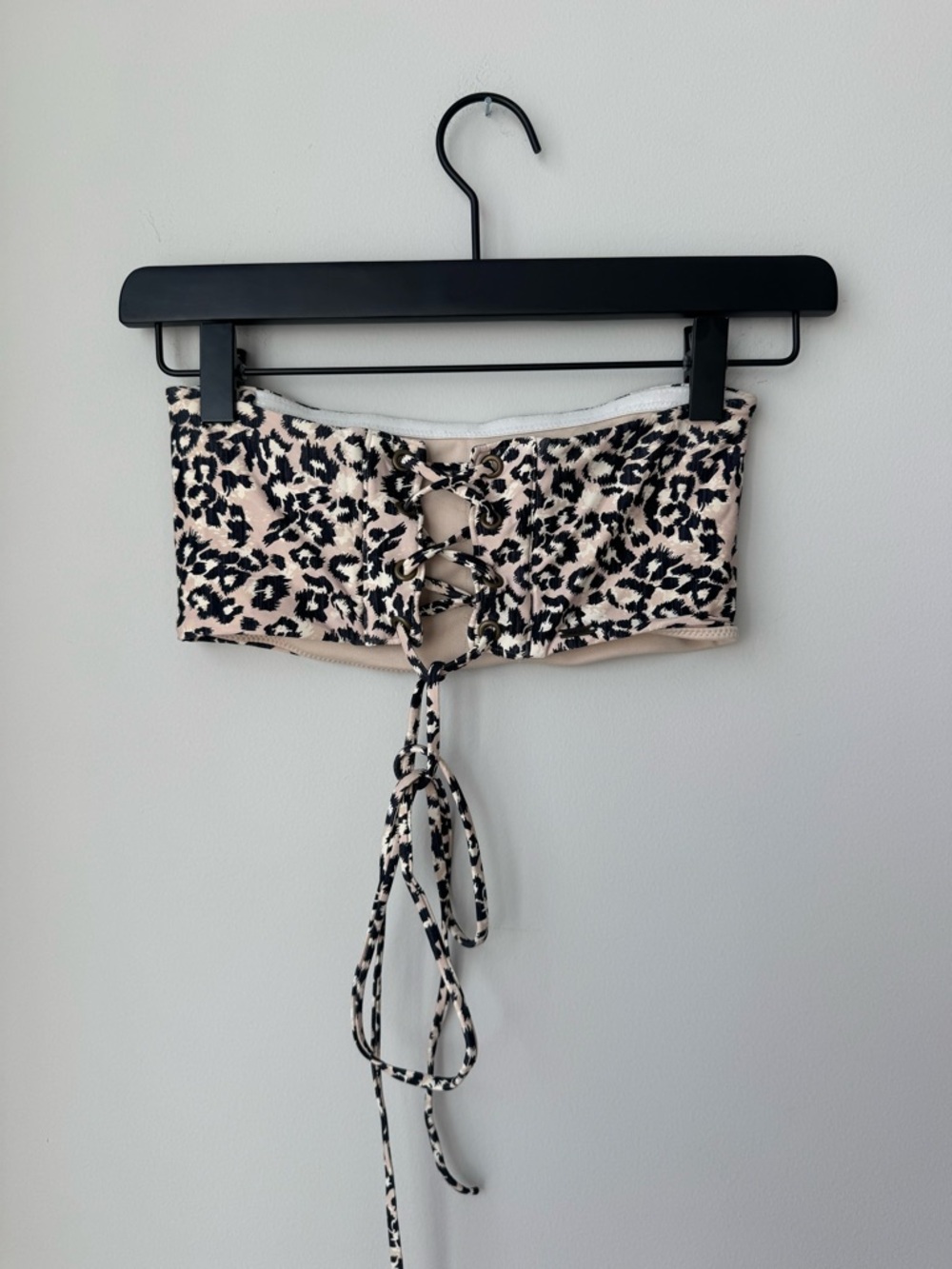 O'Neill Margaux Lace-up Bandeau Top(M) & Tie Side Hi-waist Bottoms(S) in Leopard - Picture 3 of 6